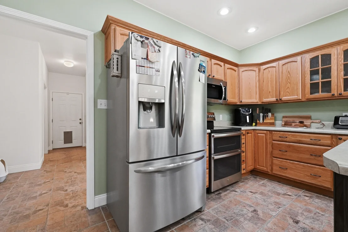 Photo of 4063 Lakeview Drive