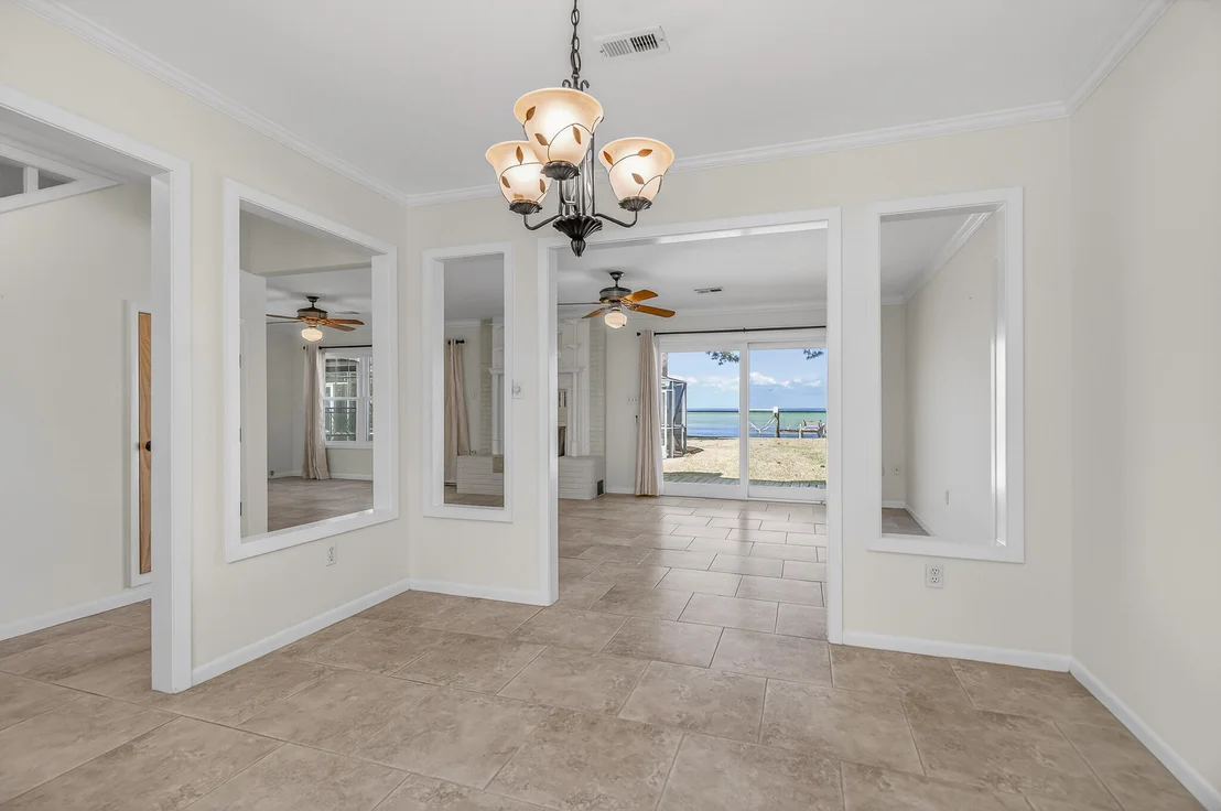 Photo of 186 Bayshore Drive