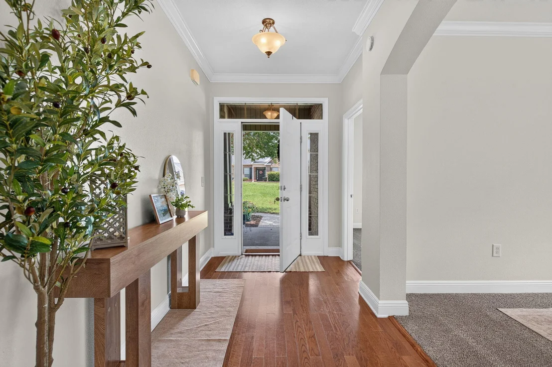 Photo of 143 Crab Apple Avenue