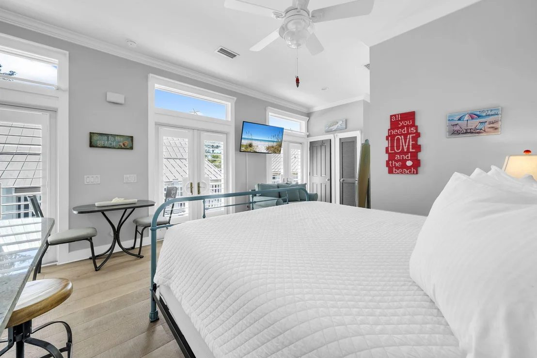 Photo of 100 Parkshore Drive