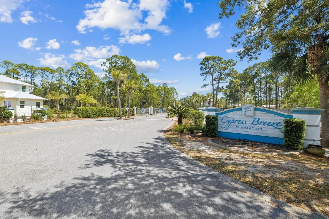 Photo of 14 Breezeway Boulevard