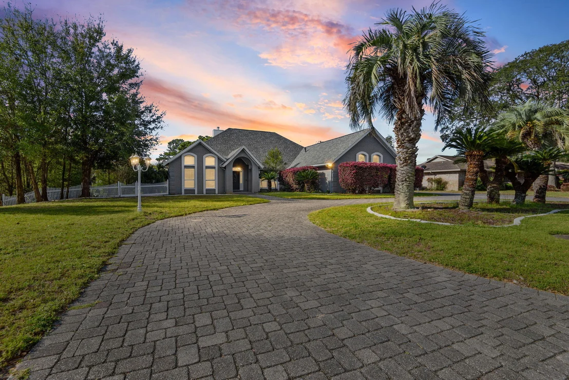 Photo of 83 Lake Lorraine Circle