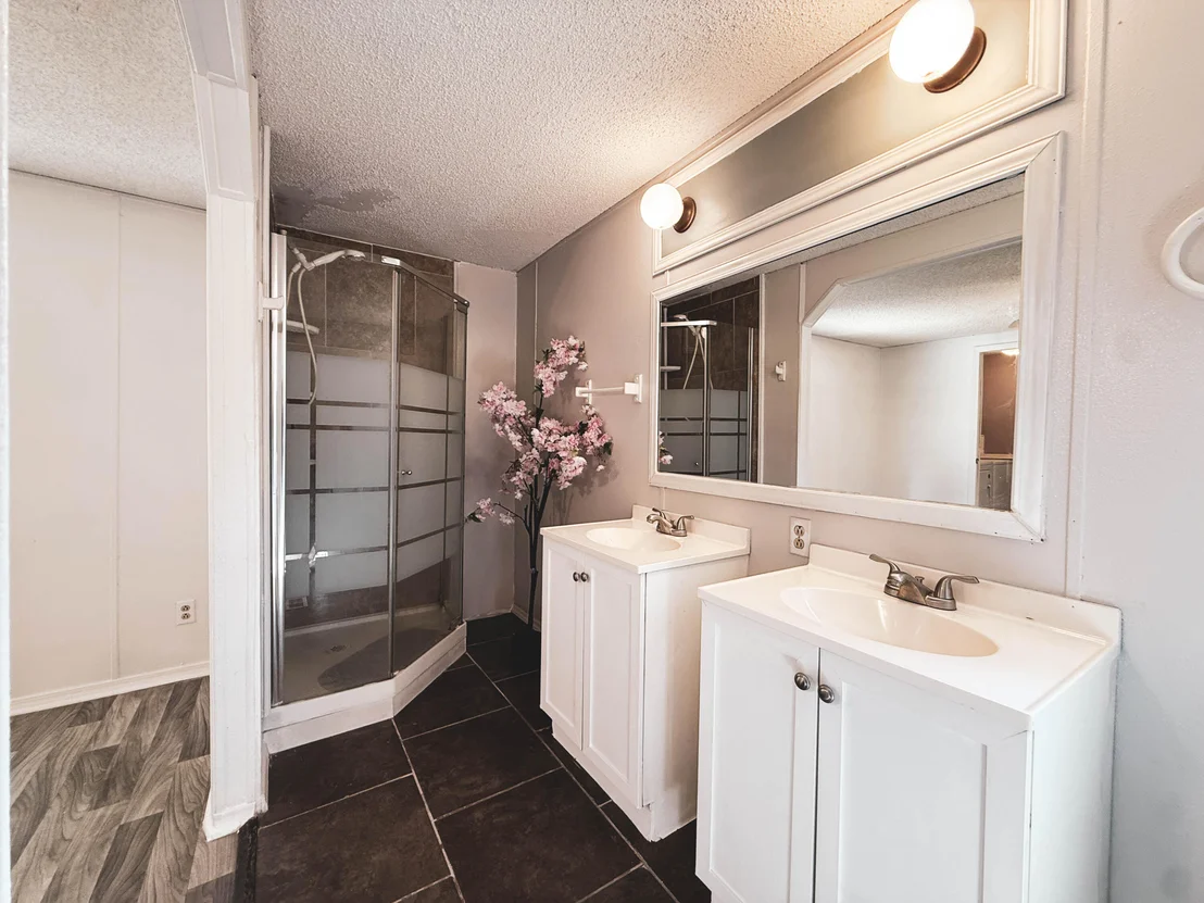 Photo of 4253 Third Avenue
