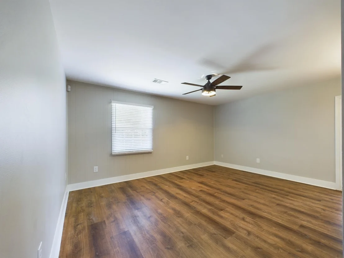 Photo of 1011 Julia Avenue