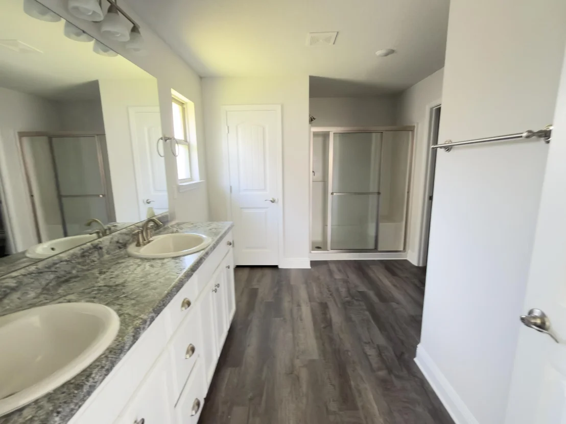 Photo of 2112 Queen Street