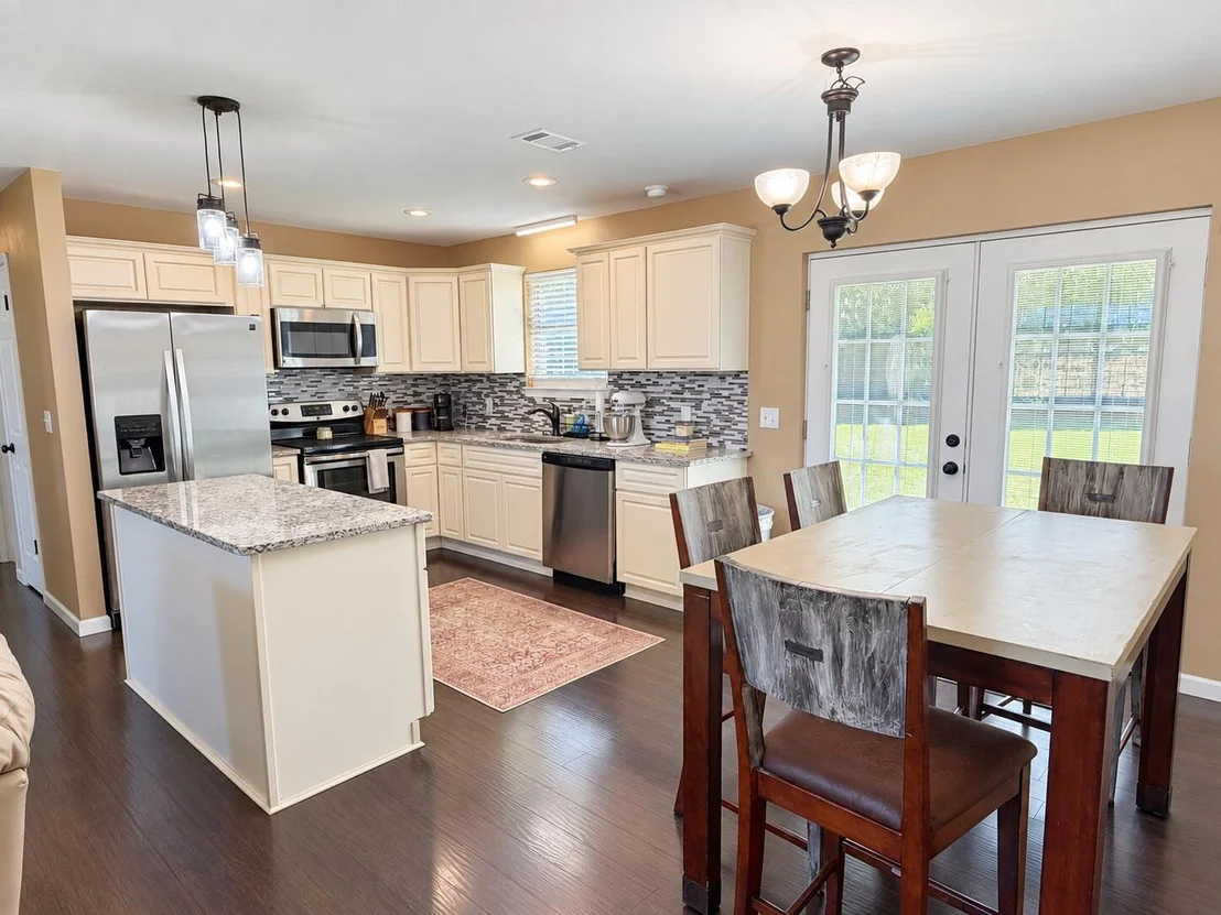 Photo of 3162 James Kennedy Road