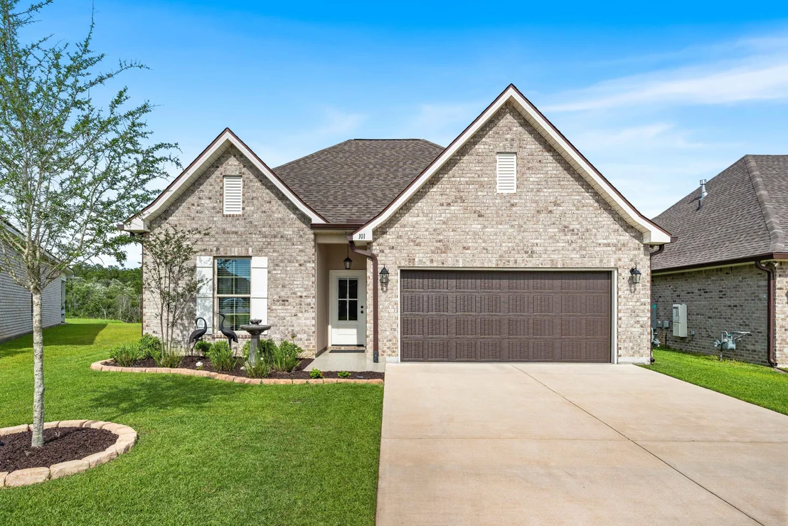 Photo of 101 Hydrangea Boulevard