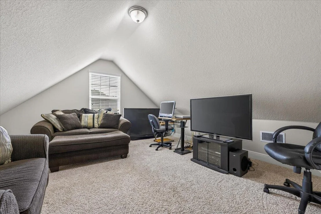 Photo of 395 Windchime Way