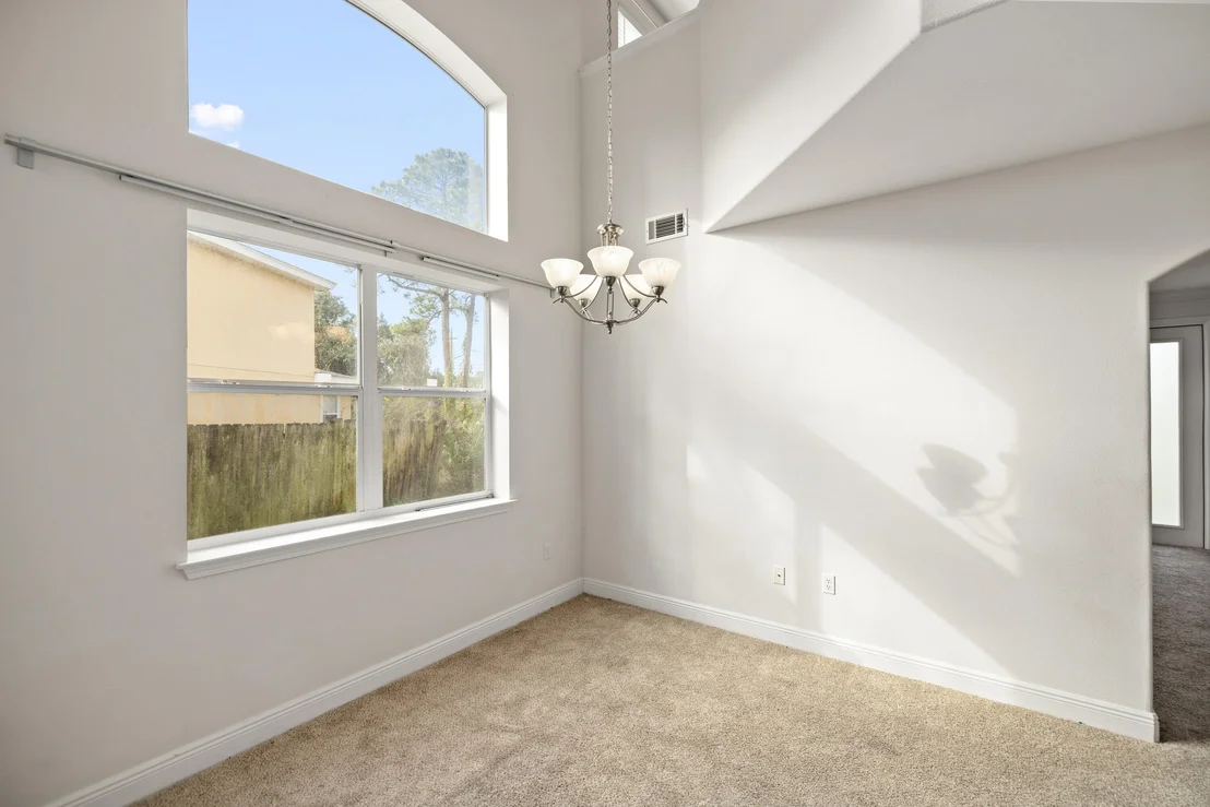 Photo of 876 Solimar Way