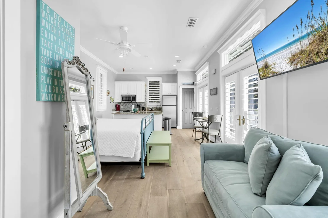 Photo of 100 Parkshore Drive