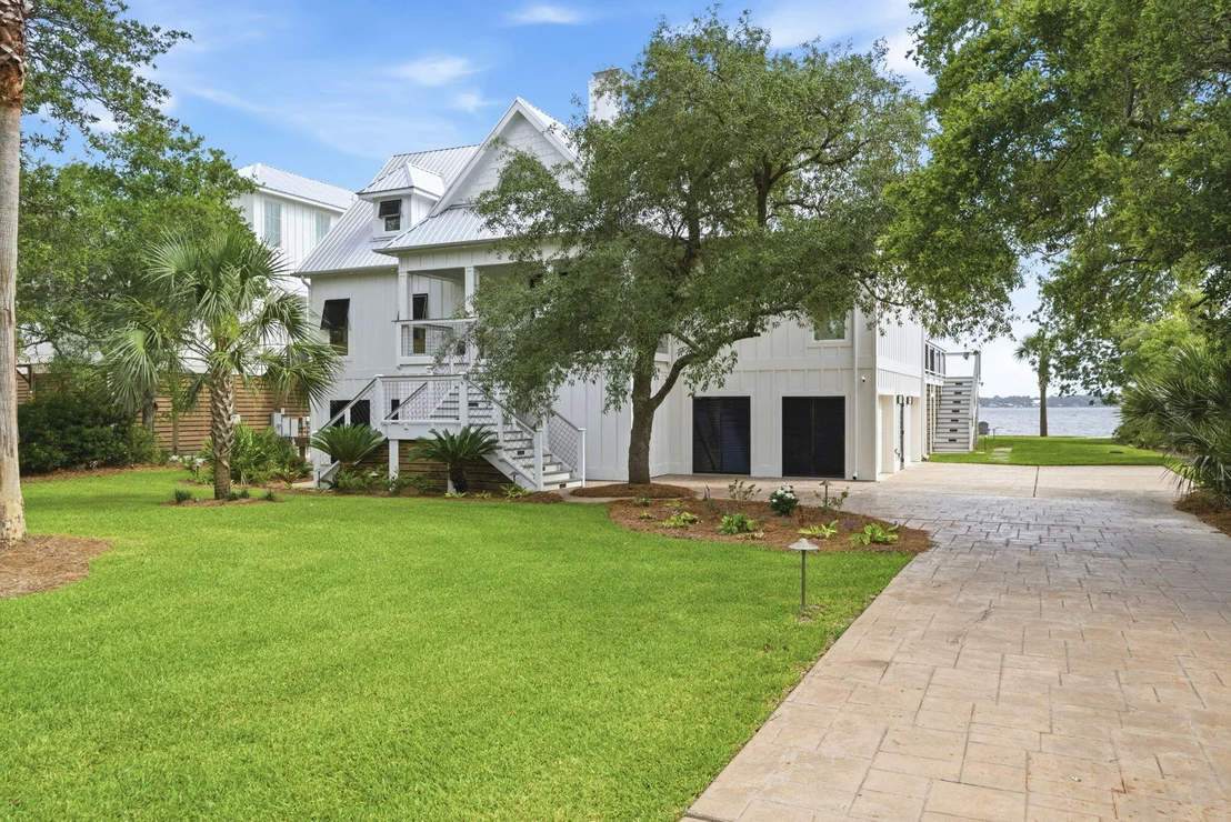 Photo of 31061 Peninsula Drive