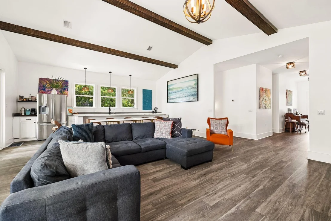 Photo of 71 Silverleaf Lane
