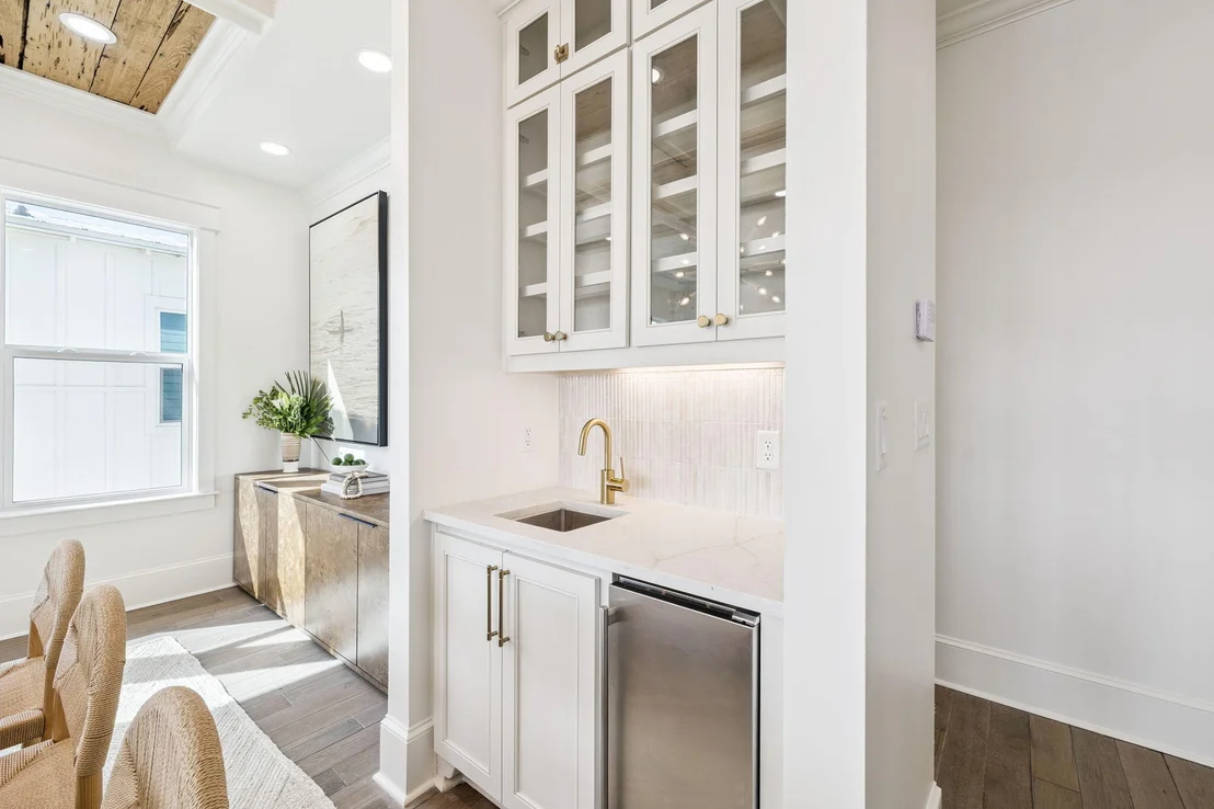 Photo of 714 Harbor Boulevard