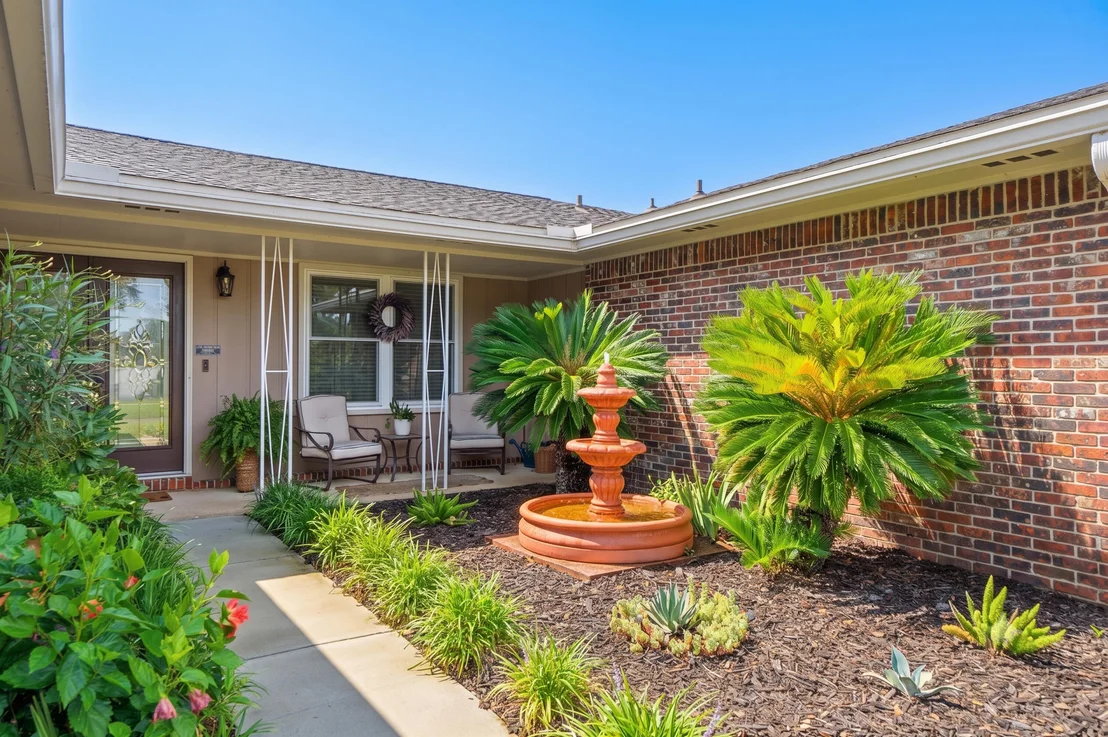 Photo of 18 Pebble Beach Drive