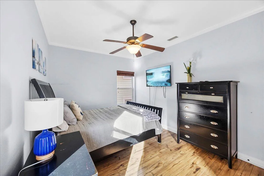 Photo of 210 W. Grand Key