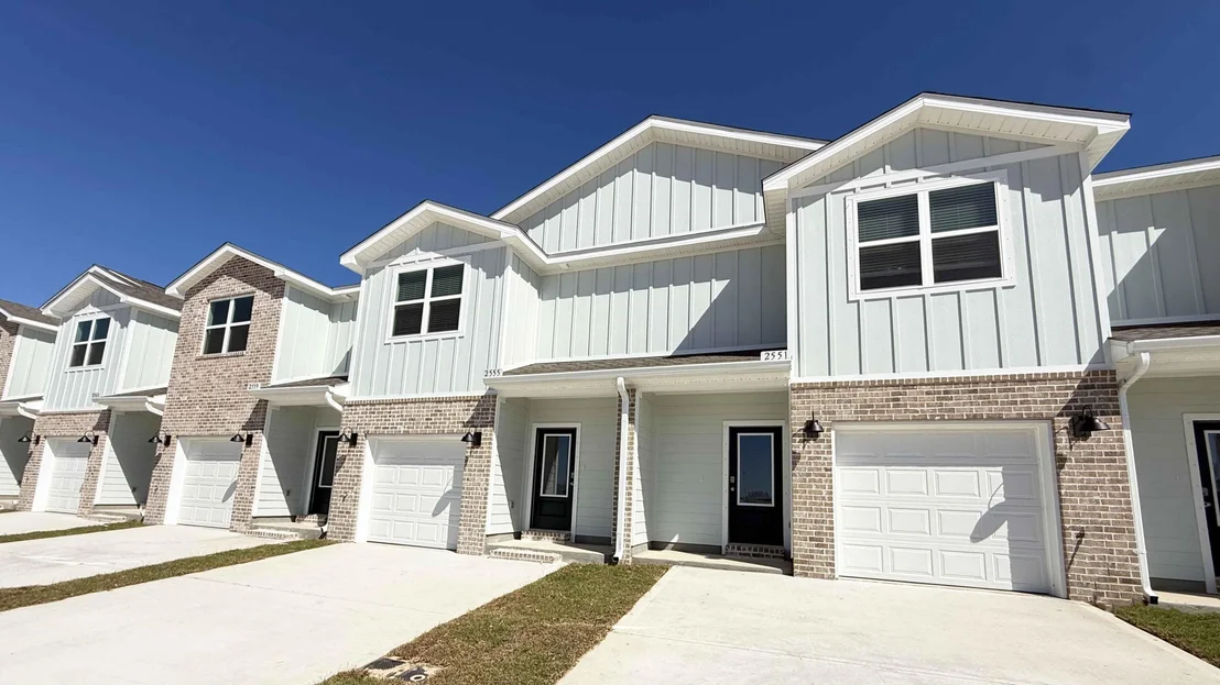 Photo of 2402 Cliff Hollow Circle