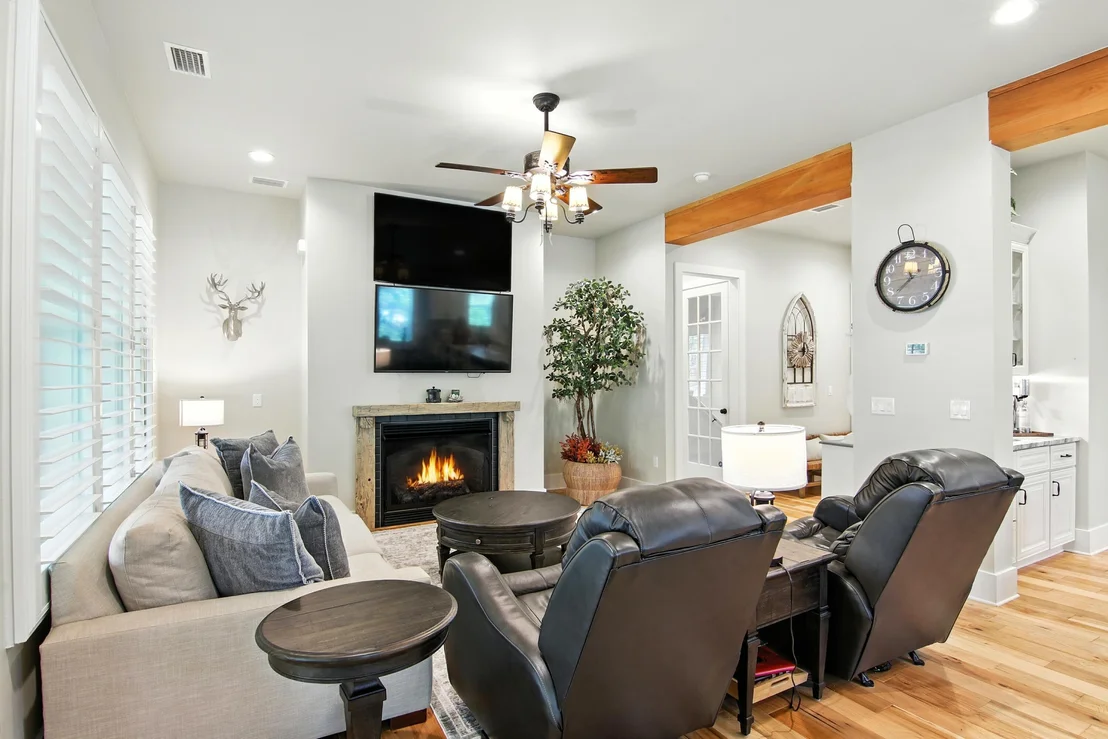 Photo of 400 Pitts Bayshore Drive