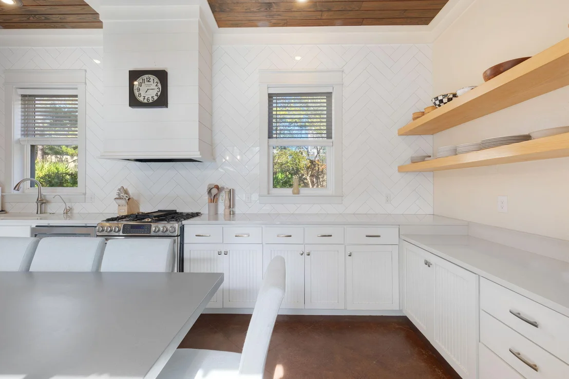 Photo of 714 Allen Loop Drive