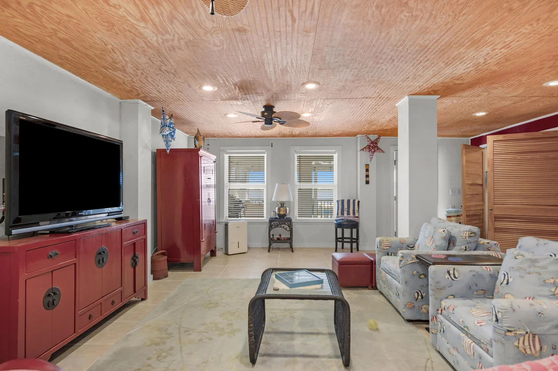 Photo of 1422 Lagrange Road