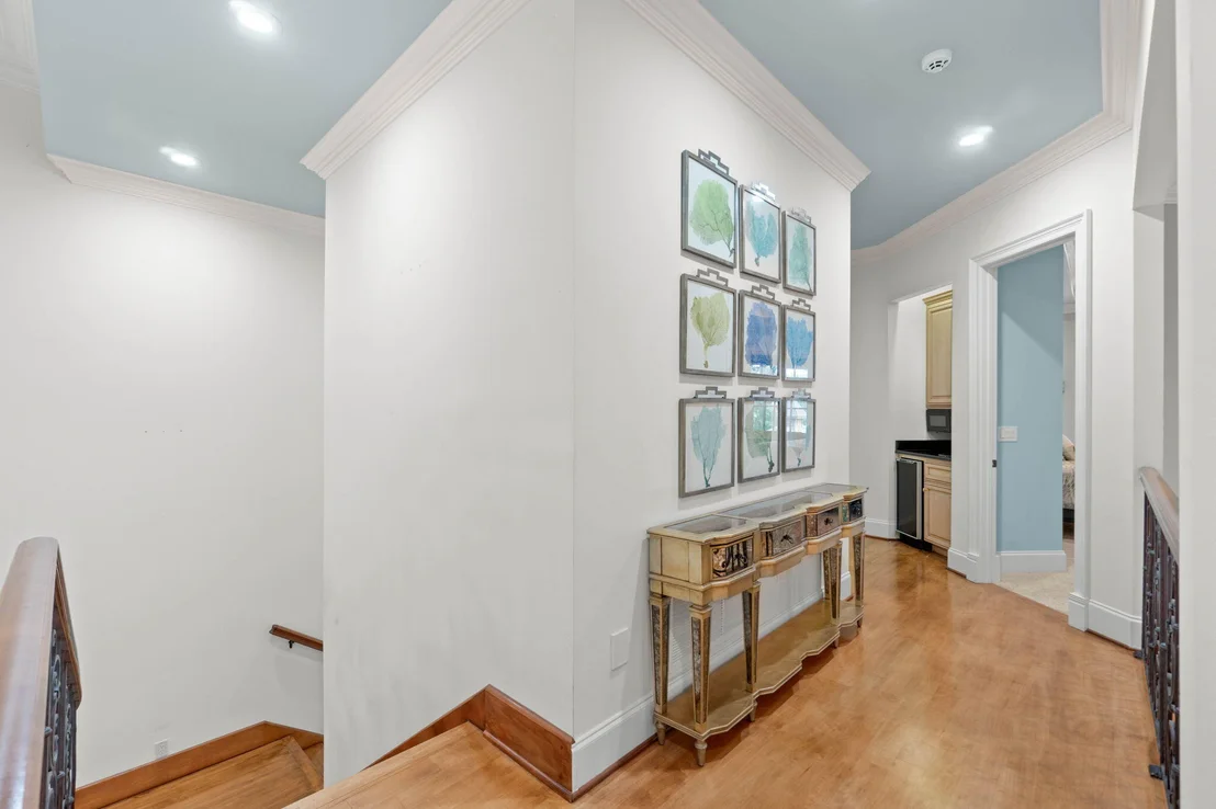 Photo of 4350 Stonebridge Road