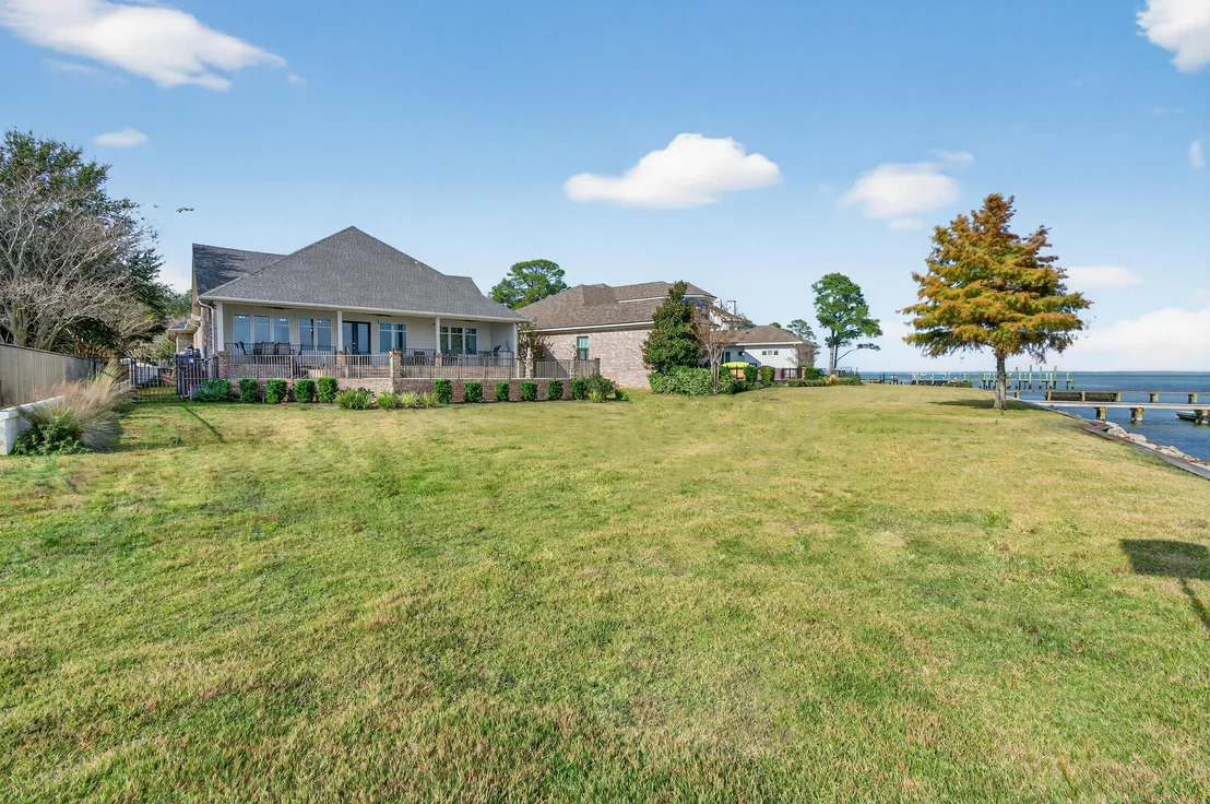 Photo of 901 Peacocks Point Drive