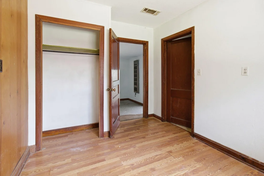 Photo of 855 N Pearl Street
