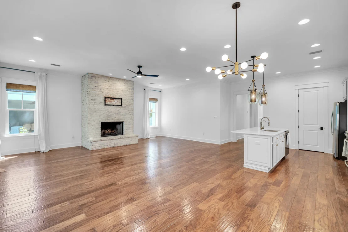 Photo of 654 Breakers Street