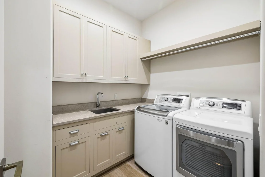 Photo of 179 E Kingston Road