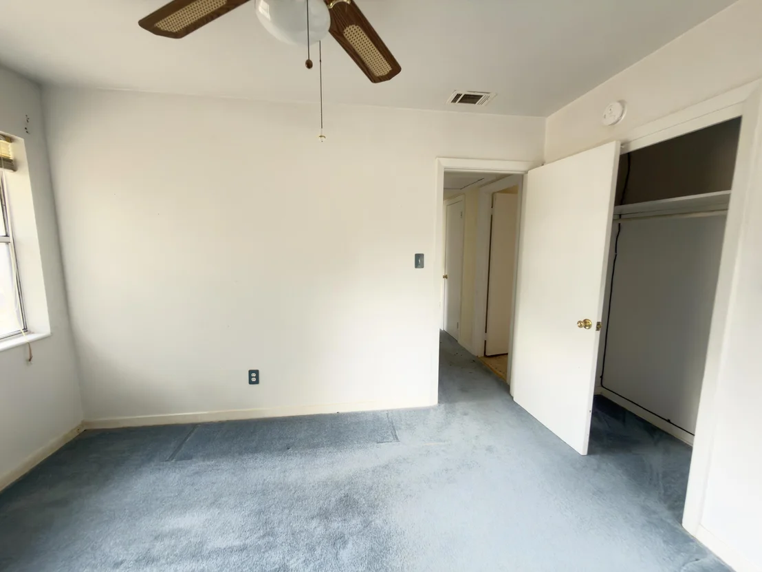 Photo of 910 Springbrook Avenue