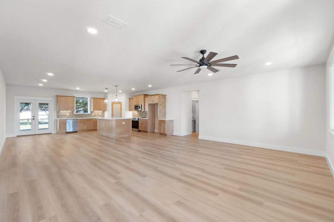 Photo of 1370 Central Parkway
