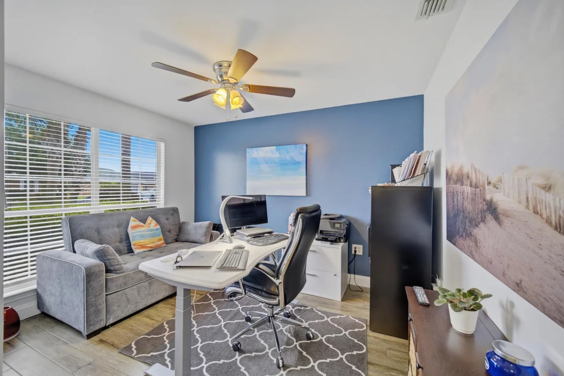Photo of 423 Sandy Cay Drive