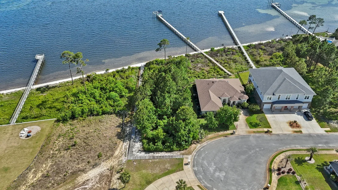 Photo of 7475 Soundshore Drive