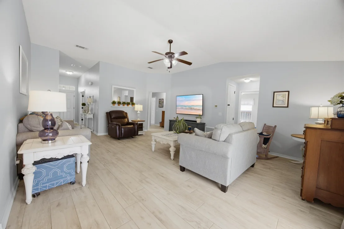 Photo of 7367 Brevard Street