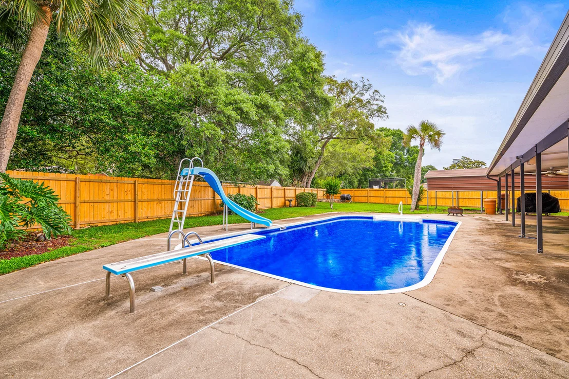 Photo of 3 NE Windsor Lane