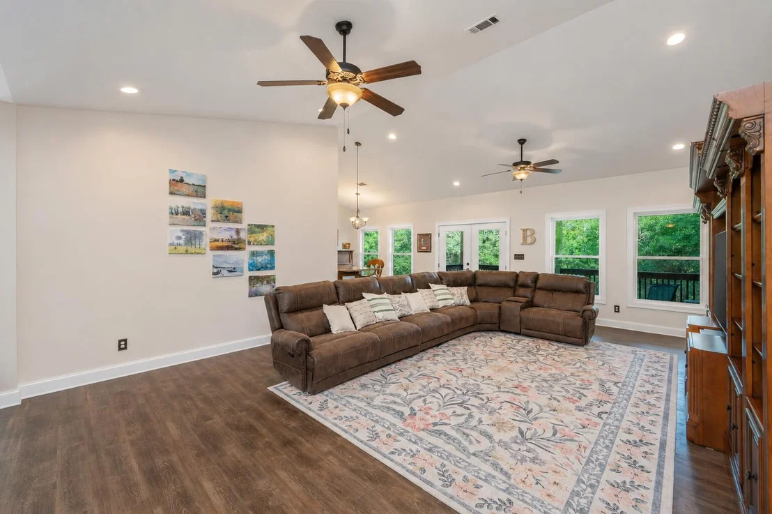 Photo of 1827 Waterway Drive