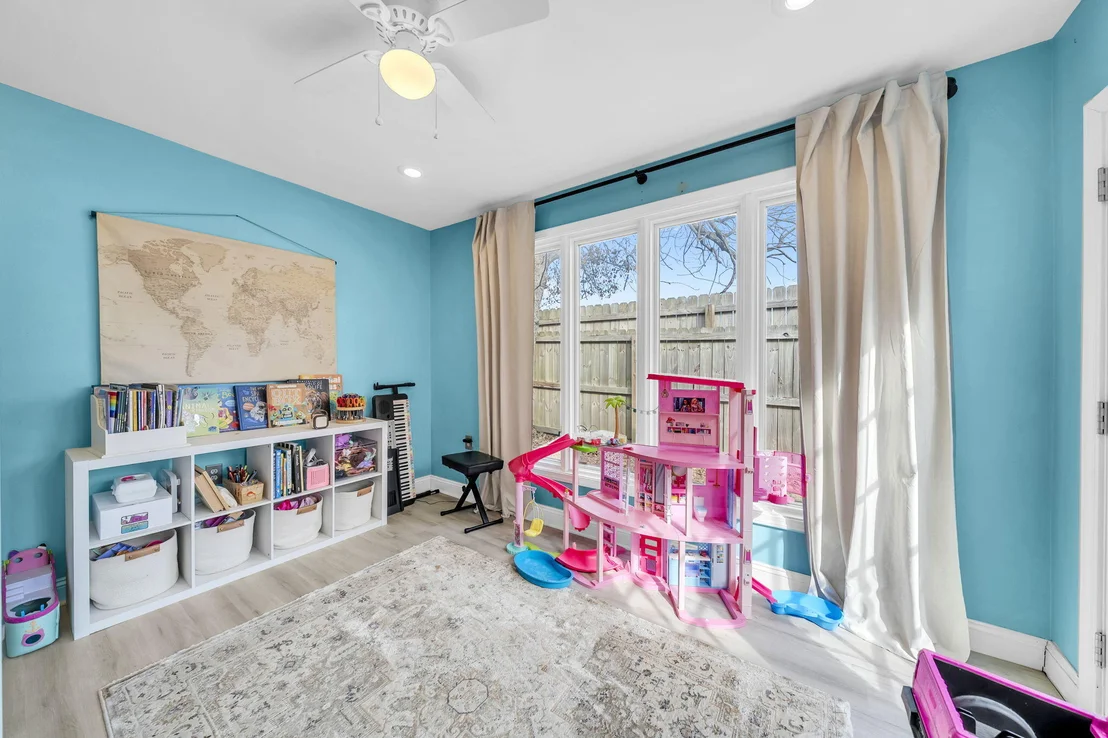 Photo of 1059 Windmill Drive