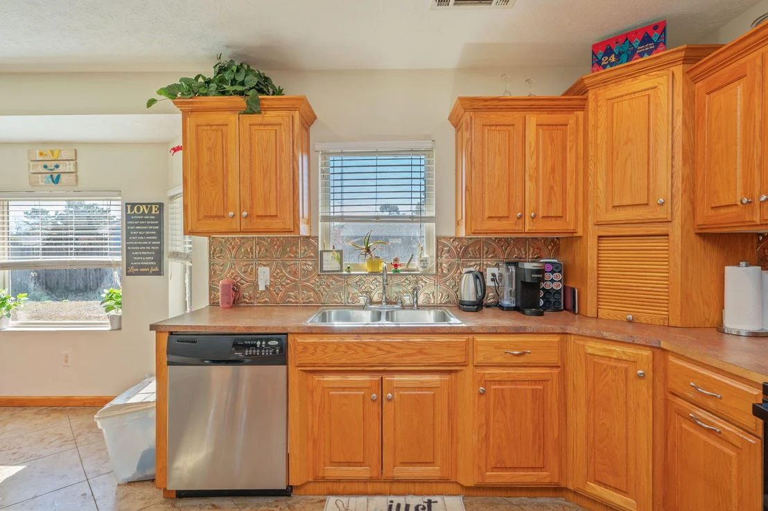 Photo of 2524 Lincoln Road