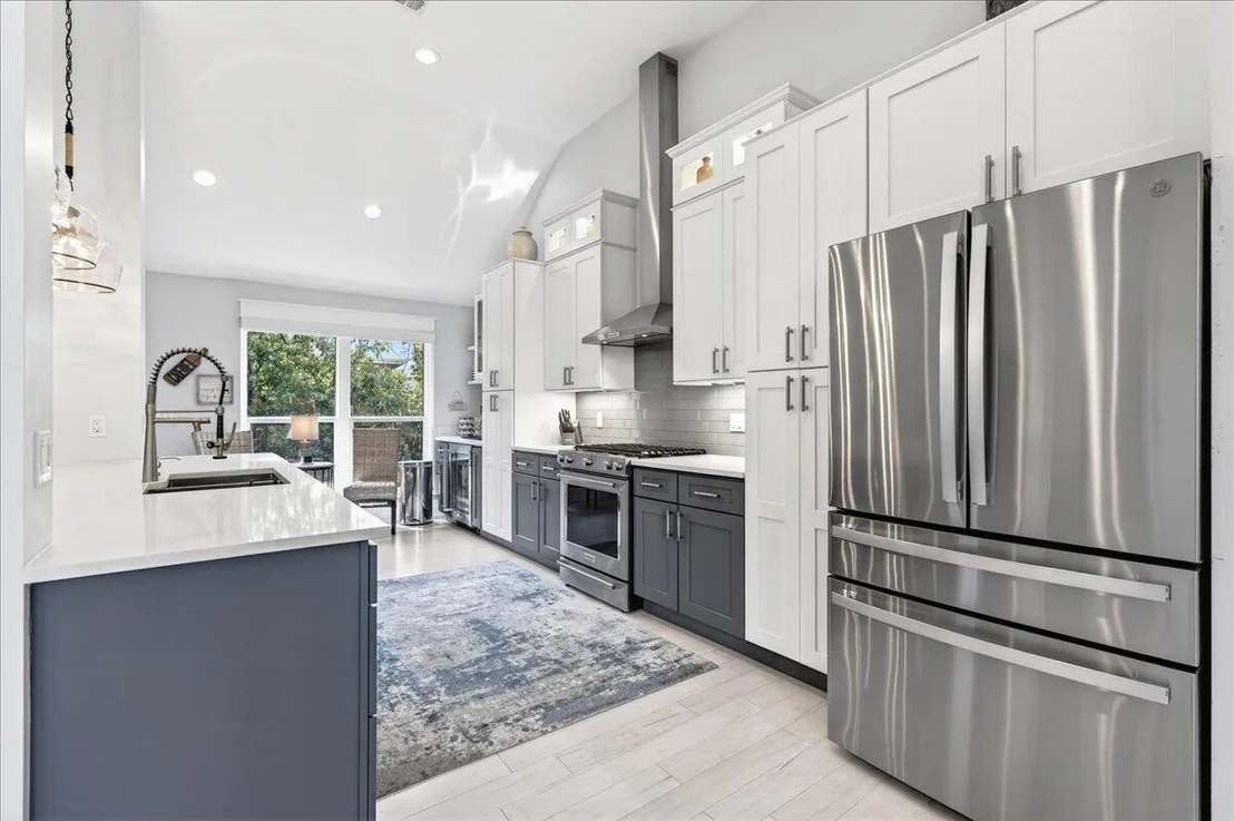 Photo of 627 Bayshore Drive