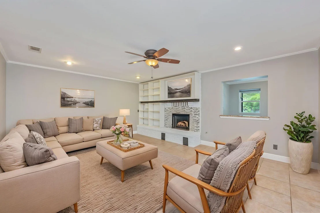 Photo of 1732 Bayshore Drive