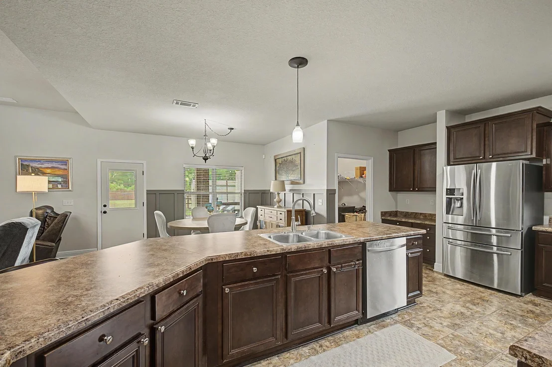 Photo of 9177 Iron Gate Boulevard