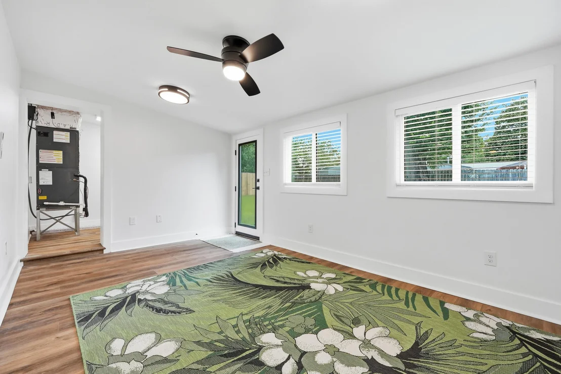 Photo of 640 Cornwall Terrace