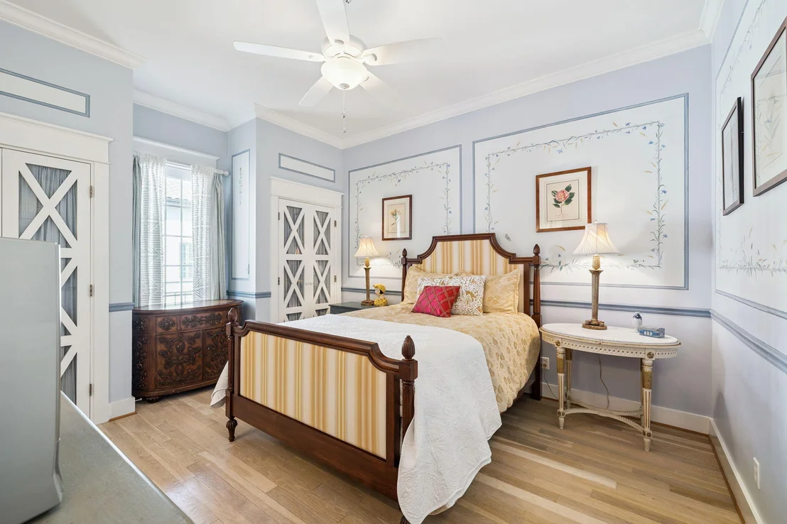 Photo of 152 White Cliffs Boulevard