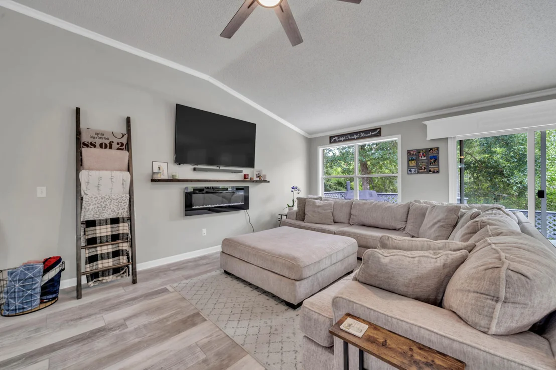 Photo of 318 Peggy Drive