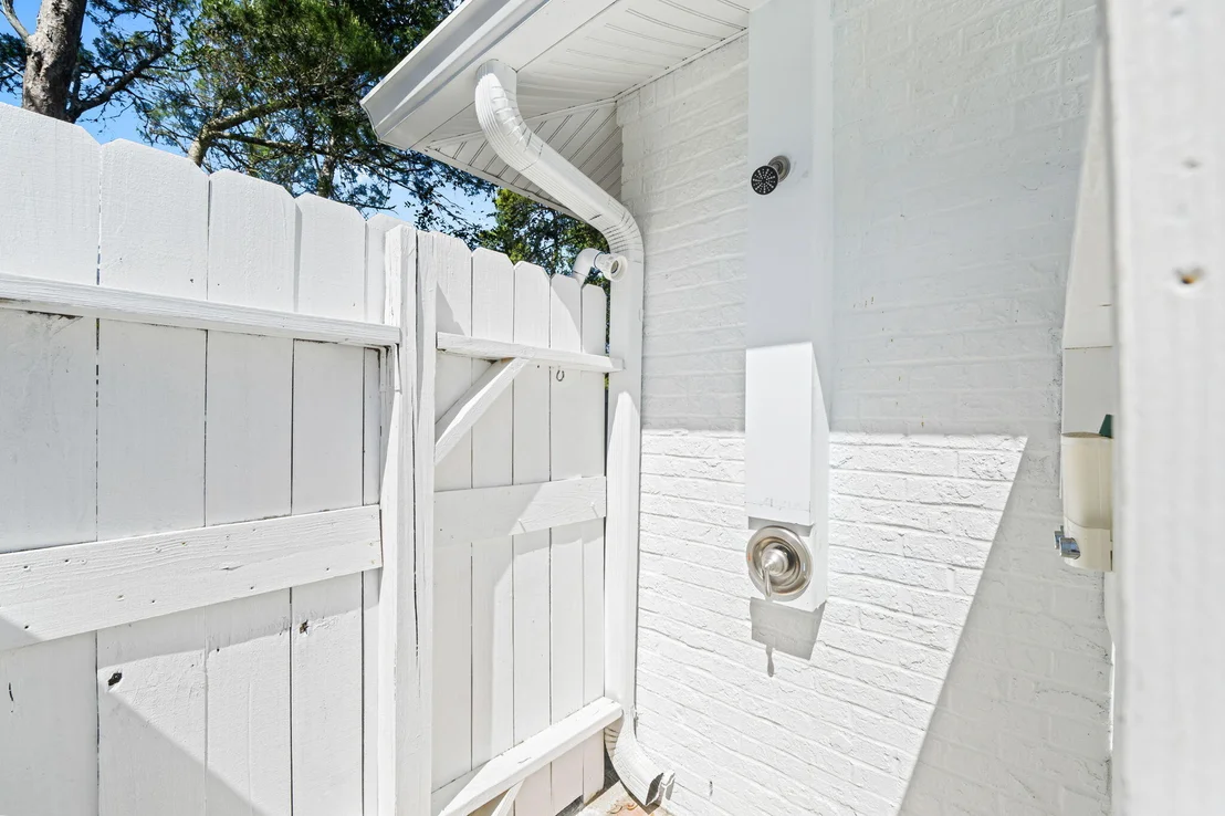 Photo of 497 Walton Way