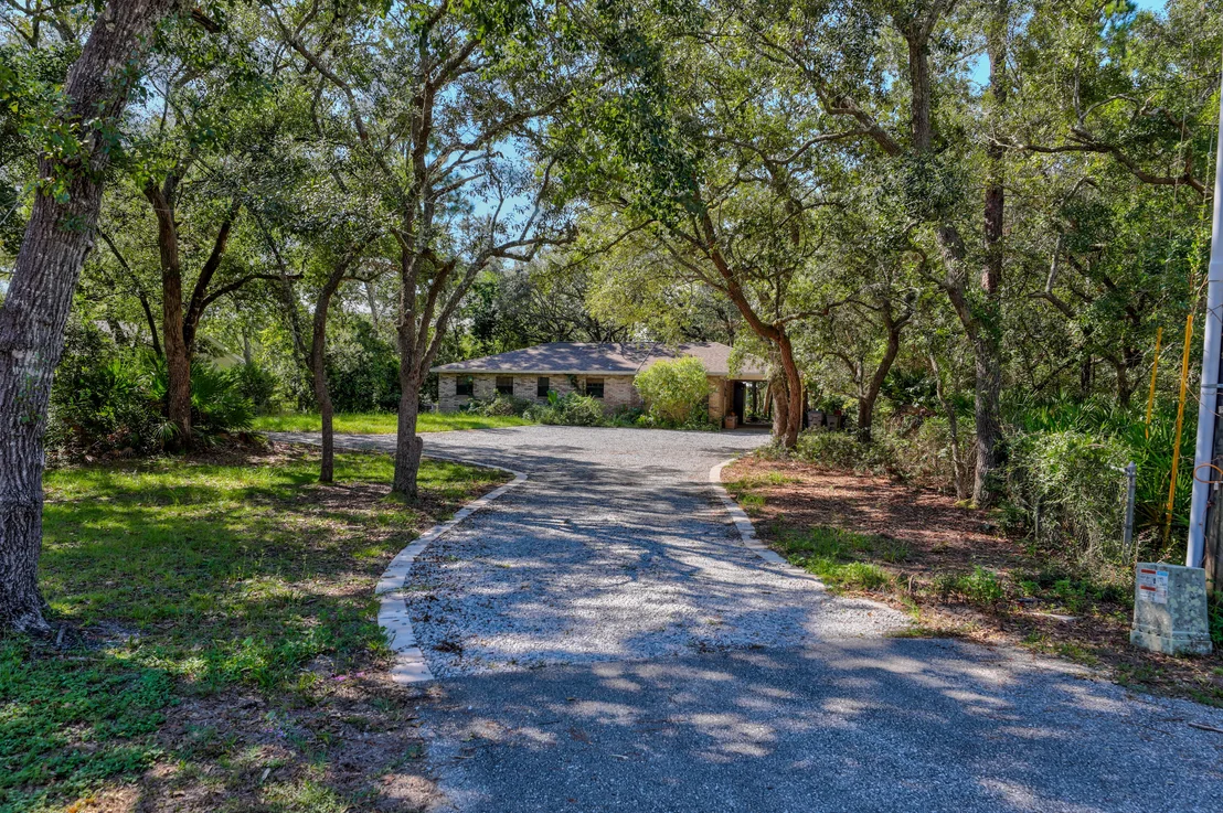 Photo of 11 W Bayou Forest Drive