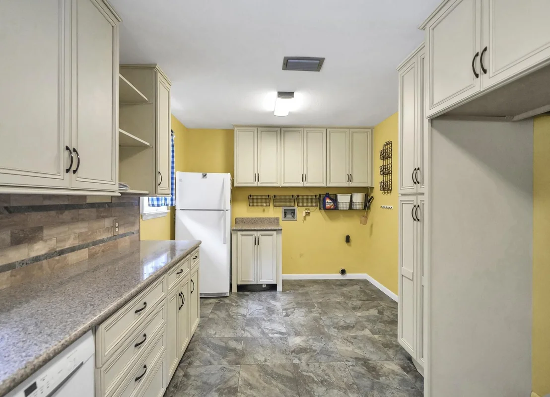Photo of 14034 N 331 Business