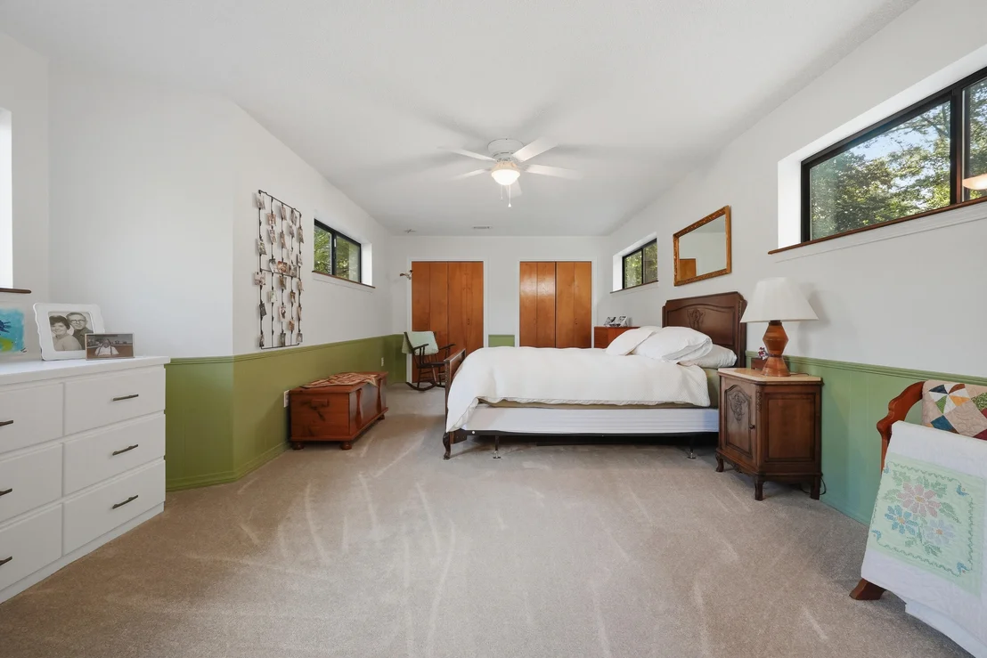 Photo of 5845 White Oak Drive