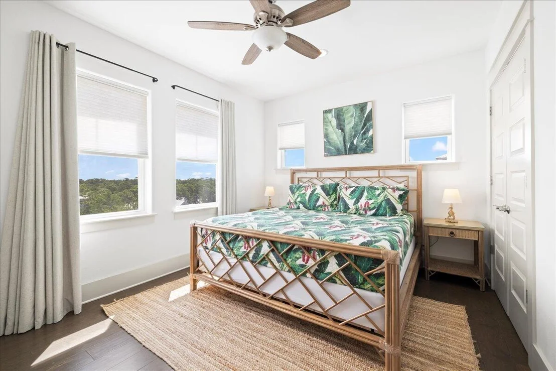 Photo of 275 Gulfview Circle