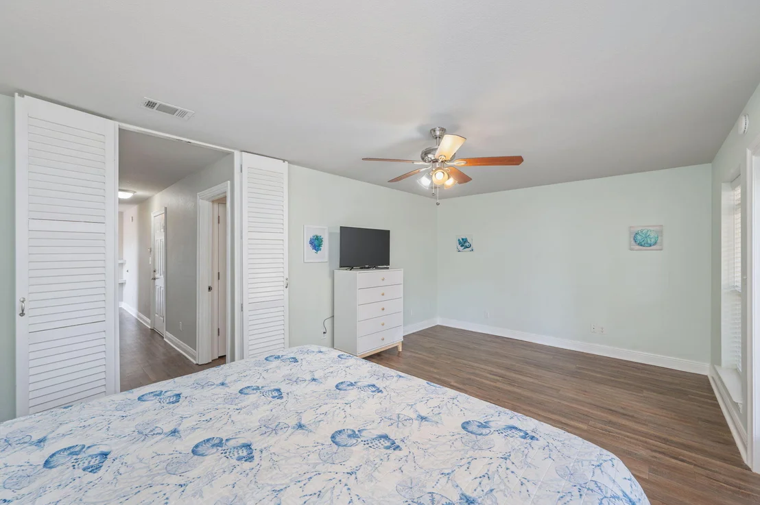 Photo of 110 Terra Cotta Way