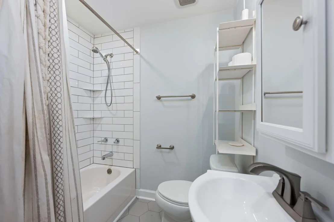 Photo of 255 Edge Avenue
